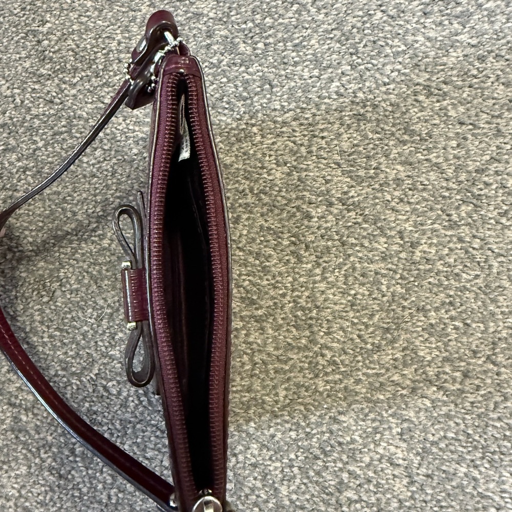 Coach Burgundy Leather Bow Accent Wristlet Bag Zip Closure Silver Hardware Women - Picture 3 of 4